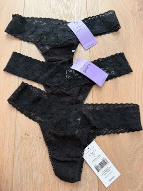 Hanky Panky Black Lace Thong Trio